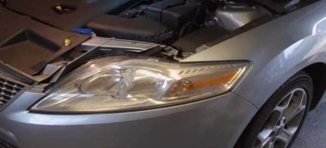 Замена лампы ближнего света Ford Mondeo