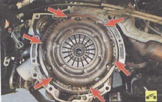 ford_focus_zamena_scepleniya_3