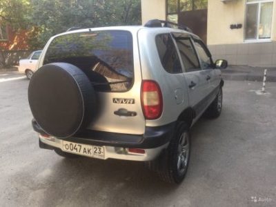 нива шевроле какой бензин